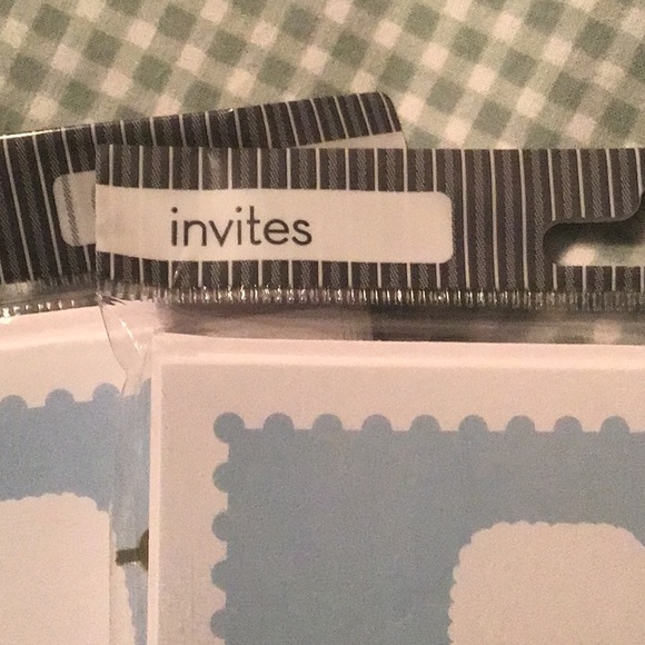 Six packages of Couple Shower invites. 10 invites and envelopes per package - Picture 4 of 5
